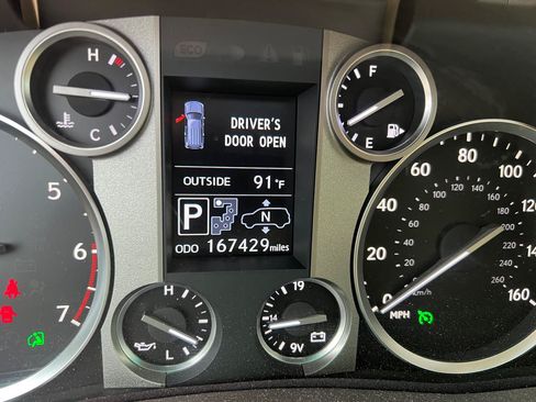 Used 2013 Lexus LX 570 4WD w/ Luxury Pkg image 27