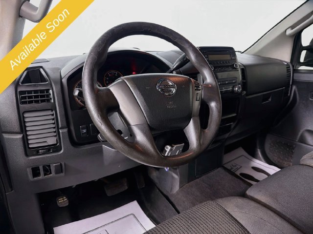 Used 2014 Nissan Titan SV AWD/4WD image 9