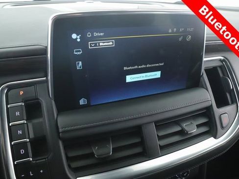 Used 2023 Chevrolet Suburban Z71 image 25