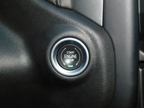 Used 2022 Chevrolet Silverado 1500 RST image 34