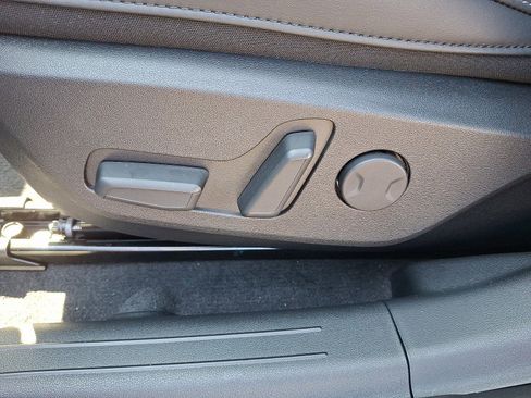 New 2025 Kia EV6 Light w/ Light LR Technology Package image 8