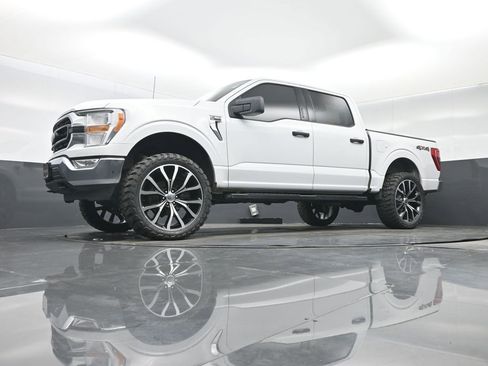 Used 2022 Ford F150 XLT w/ Equipment Group 301A Mid AWD/4WD image 26