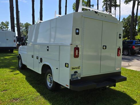 New 2025 Chevrolet Express 3500 w/ Power Convenience Package RWD image 6