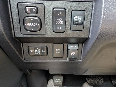 Used 2018 Toyota Tundra SR5 w/ TRD Off Road Package AWD/4WD image 24