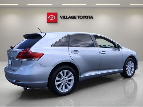 Used 2015 Toyota Venza LE image 5