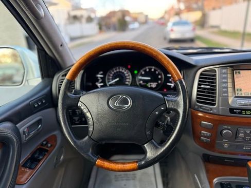 Used 2006 Lexus LX 470 4WD image 34