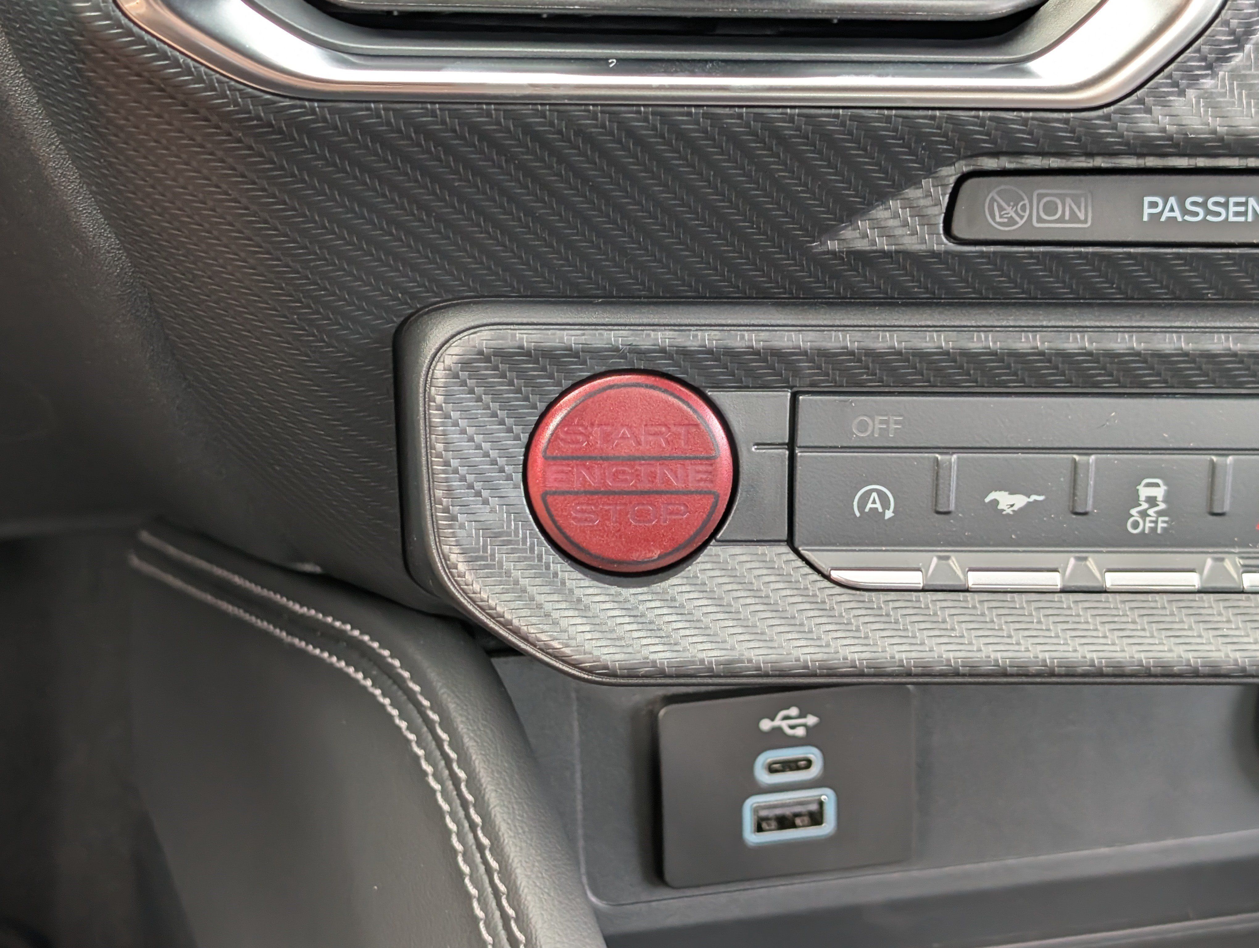 Used 2026 Ford Mustang Premium RWD image 31