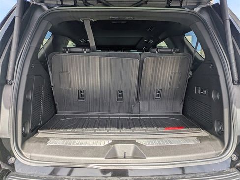 Used 2022 GMC Yukon Denali w/ Denali Ultimate Package image 16