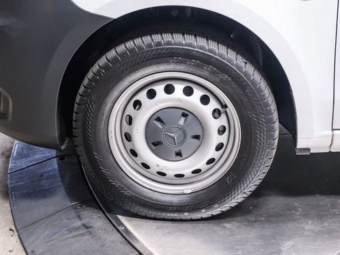 Used 2022 Mercedes-Benz Metris image 10