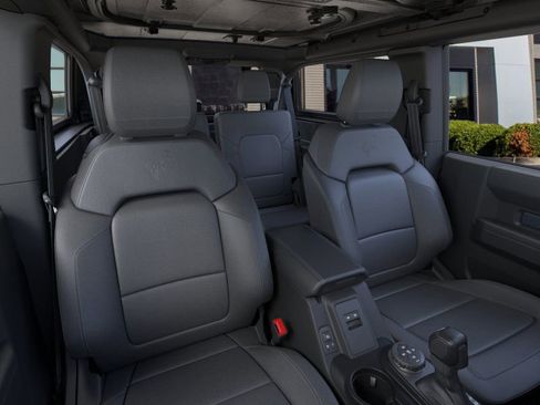 New 2025 Ford Bronco Badlands image 10