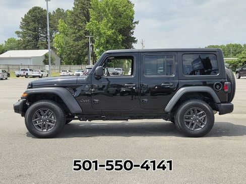 Used 2025 Jeep Wrangler Unlimited Sport AWD/4WD image 2