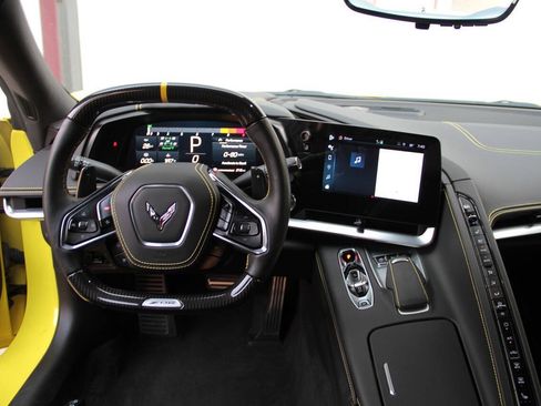 Used 2024 Chevrolet Corvette Z06 w/ Z07 Performance Package RWD image 16