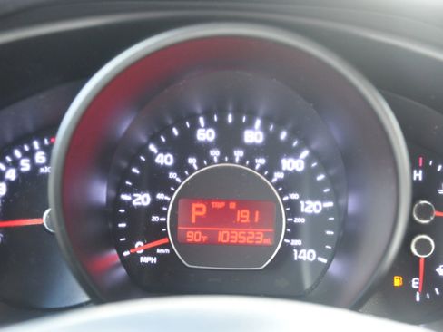 Used 2017 Kia Soul image 36