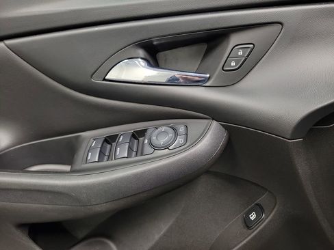 Used 2017 Chevrolet Volt LT w/ Comfort Package image 19