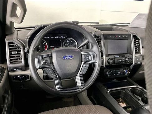 Used 2020 Ford F250 XLT w/ XLT Premium Package AWD/4WD image 3