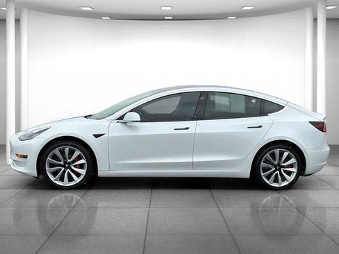 Used 2018 Tesla Model 3 Long Range image 4