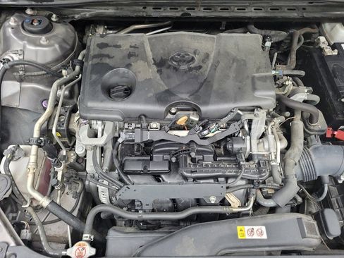 Used 2019 Toyota Camry SE FWD image 30