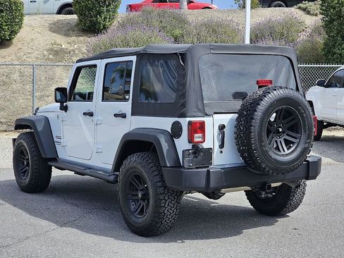 Used 2015 Jeep Wrangler Unlimited Sport w/ Quick Order Package 24S AWD/4WD image 13