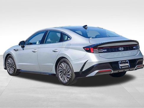 Used 2026 Hyundai Sonata Limited image 4