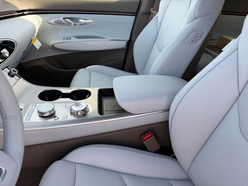 New 2026 Genesis GV70 2.5T Advanced AWD/4WD image 12