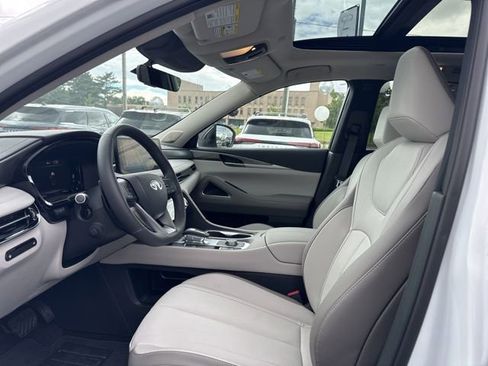 Certified 2026 INFINITI QX60 Luxe w/ Cargo Package AWD/4WD image 7