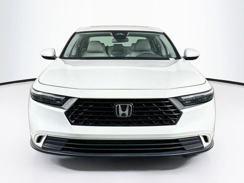 Used 2024 Honda Accord EX image 2