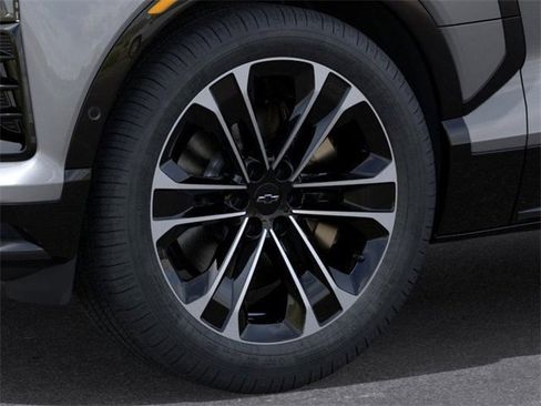 New 2026 Chevrolet Blazer EV SS image 9