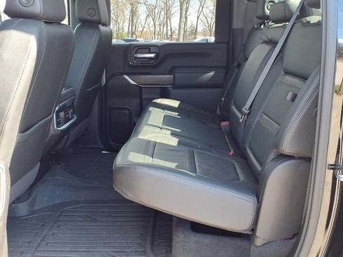 Used 2022 GMC Sierra 2500 Denali w/ Denali Ultimate Package AWD/4WD image 8
