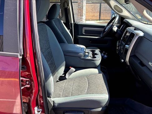 Used 2018 RAM 1500 Big Horn AWD/4WD image 4
