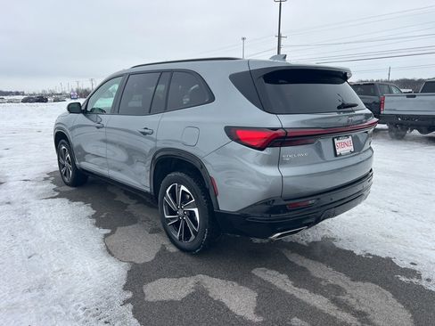 Used 2025 Buick Enclave Sport Touring image 8