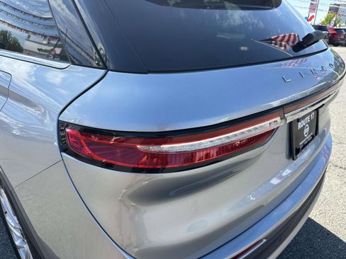 Used 2023 Lincoln Corsair AWD image 9