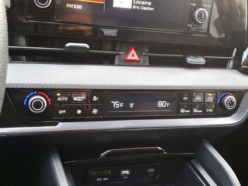 Used 2023 Kia Sportage LX image 15