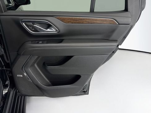 Used 2024 Chevrolet Tahoe High Country AWD/4WD image 26