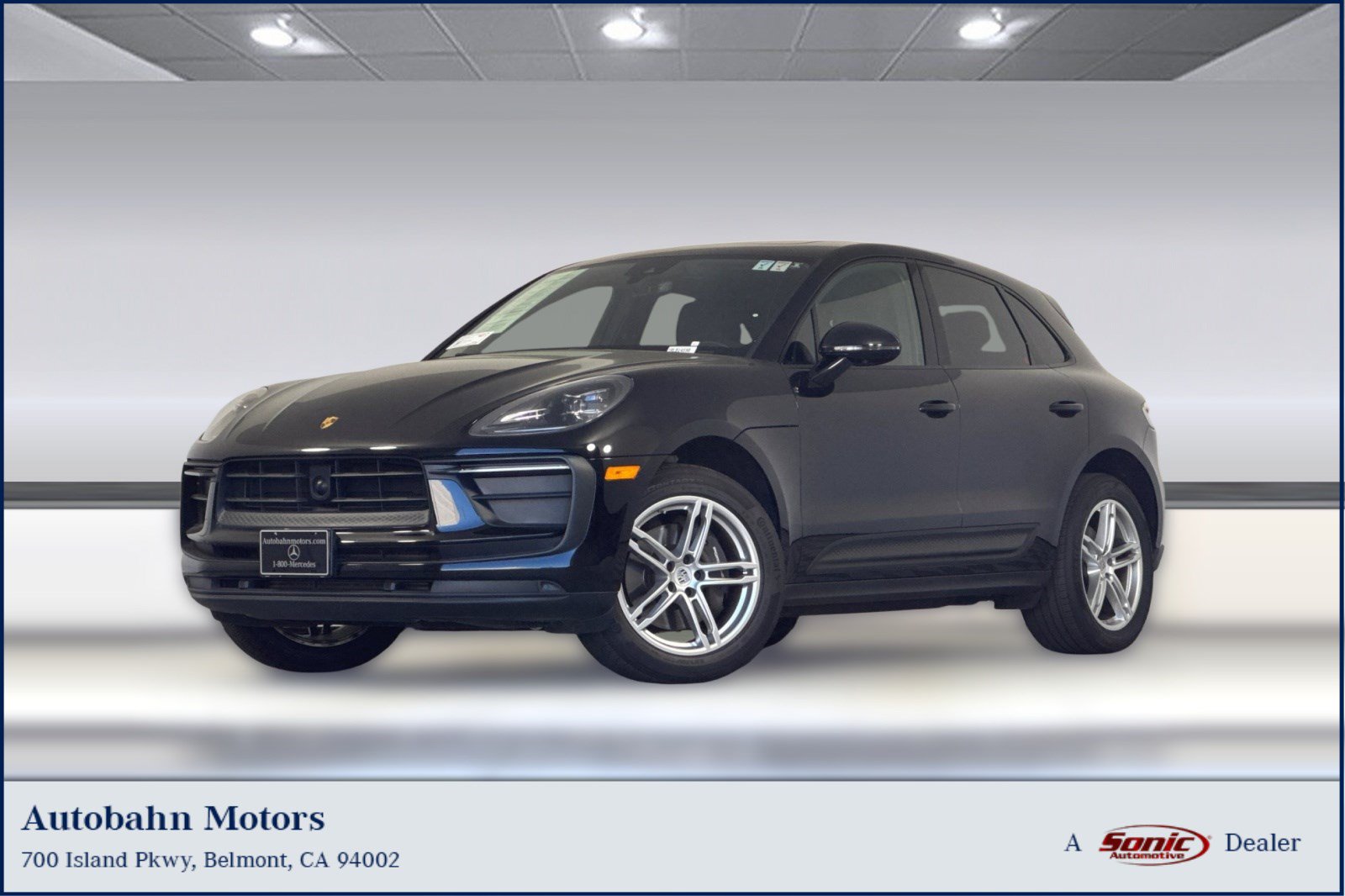 Used 2024 Porsche Macan AWD/4WD image 1