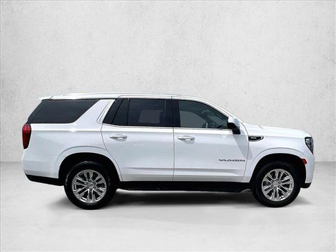 Used 2024 GMC Yukon SLE w/ Gmc Pro Safety Plus Package RWD image 5