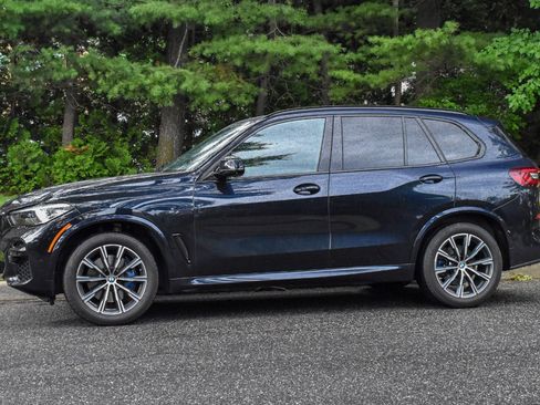 Used 2023 BMW X5 xDrive40i w/ M Sport Package AWD/4WD image 4