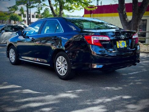 Used 2012 Toyota Camry LE FWD image 5