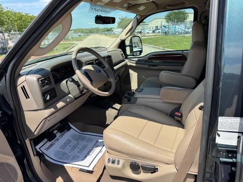 Used 2004 Ford F350 XL image 26