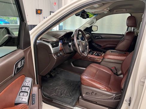 Used 2015 Chevrolet Suburban LTZ AWD/4WD image 7