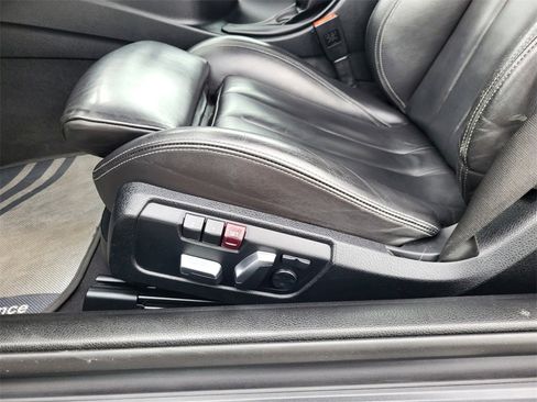 Used 2020 BMW M4 Convertible image 13