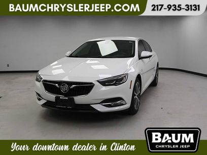 Used 2019 Buick Regal Essence w/ Driver Confidence Package I