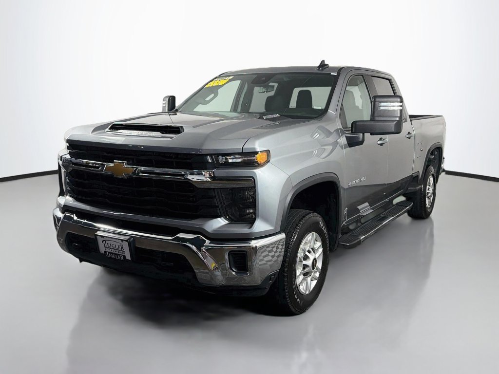 Used 2026 Chevrolet Silverado 2500 LT AWD/4WD image 3