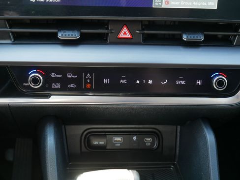 Certified 2023 Kia Sportage EX AWD/4WD image 23