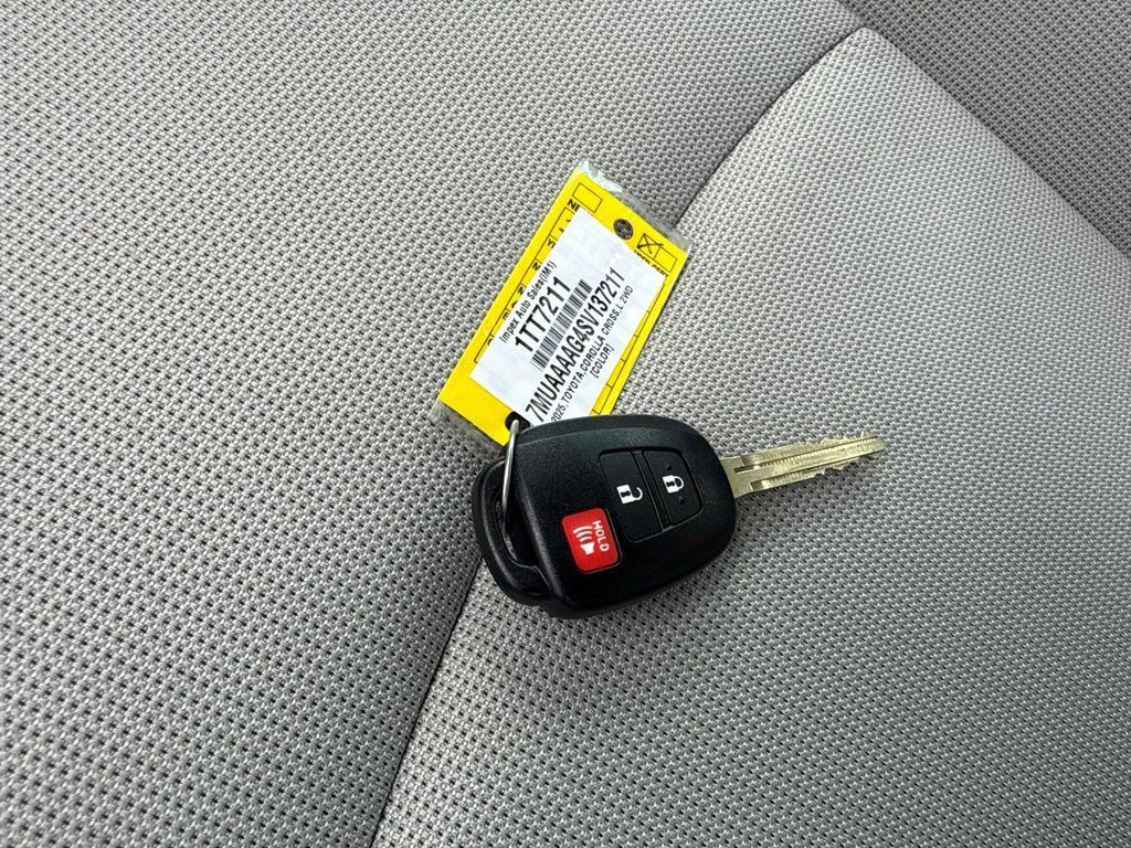 Used 2025 Toyota Corolla Cross L FWD image 24