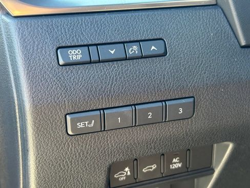 Used 2025 Lexus GX 550 AWD/4WD image 29