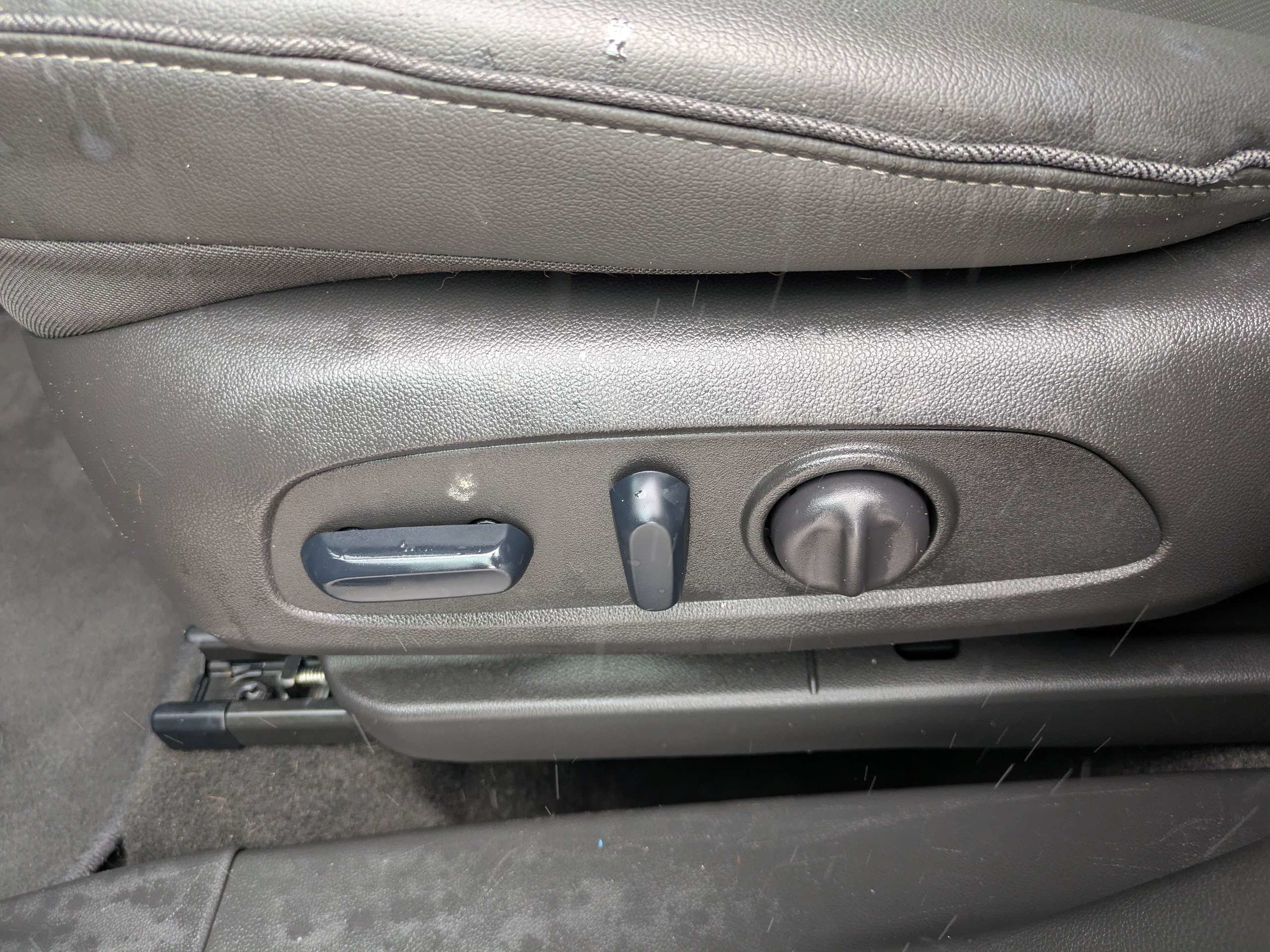 Used 2024 Buick Encore GX Sport Touring w/ Comfort Package FWD image 19