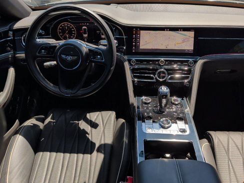 Used 2021 Bentley Flying Spur V8 AWD/4WD image 4