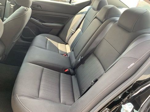 Used 2023 Nissan Altima 2.5 SV FWD image 15