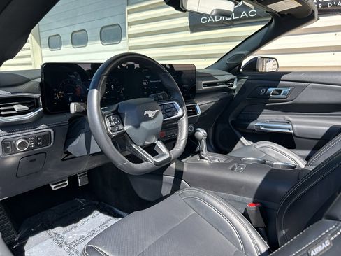 Used 2025 Ford Mustang Premium RWD image 10