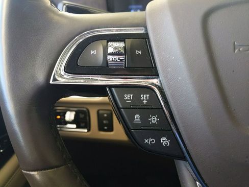 Used 2023 Lincoln Navigator Reserve AWD/4WD image 19